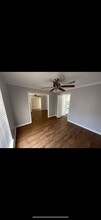 5803 Pinewood Springs Dr in Houston, TX - Building Photo - Building Photo