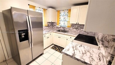11530 SW 183rd St in Miami, FL - Building Photo - Building Photo