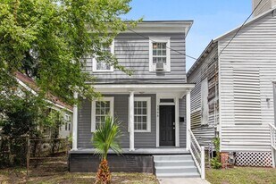 1505 Reynolds St in Savannah, GA - Building Photo
