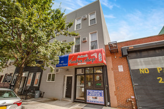 684 Lorimer St in Brooklyn, NY - Building Photo - Other