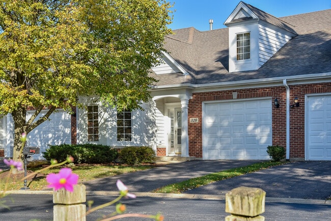 property at 385 Delnor Glen Dr