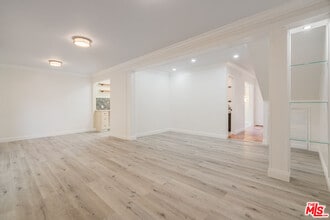 3500 W Manchester Blvd-Unit -424 in Inglewood, CA - Building Photo - Building Photo