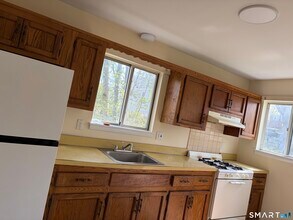 53 1/2 Glenwood Ave in Norwalk, CT - Building Photo - Building Photo