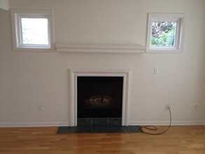 1147 Woodward Hts, Unit Woodward Heights Condo in Ferndale, MI - Foto de edificio - Building Photo
