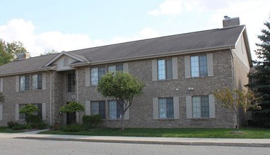 Sugar Creek Apartments in Caro, MI - Foto de edificio - Building Photo