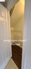 128 Moraga Ave in Piedmont, CA - Building Photo - Building Photo