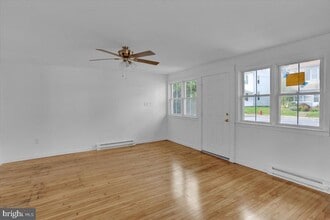 3208 Main St in Morgantown, PA - Building Photo - Building Photo