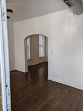 1923 S Peoria St, Unit 1F in Chicago, IL - Foto de edificio - Building Photo