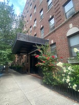 135 Hawthorne St, Unit 2J in Brooklyn, NY - Building Photo
