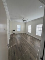 334 Heliotrope Dr in Los Angeles, CA - Building Photo