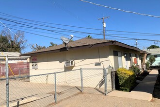 118 Decatur St in Bakersfield, CA - Building Photo - Building Photo