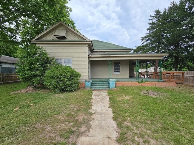 property at 11 Smith Dr