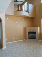 1150 Paradise Dr in Lemoore, CA - Building Photo - Building Photo