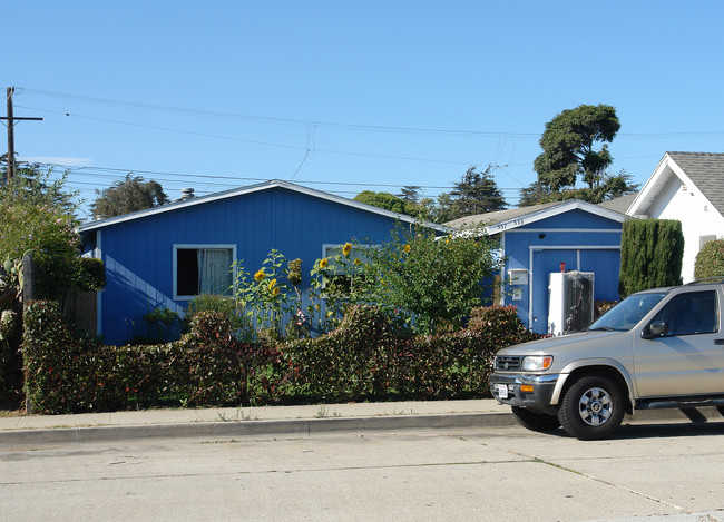 551-553 Palm Dr in Oxnard, CA - Building Photo - Building Photo