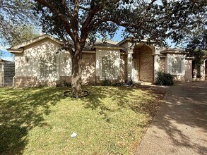 12613 River Bend Cir in Laredo, TX - Building Photo - Building Photo