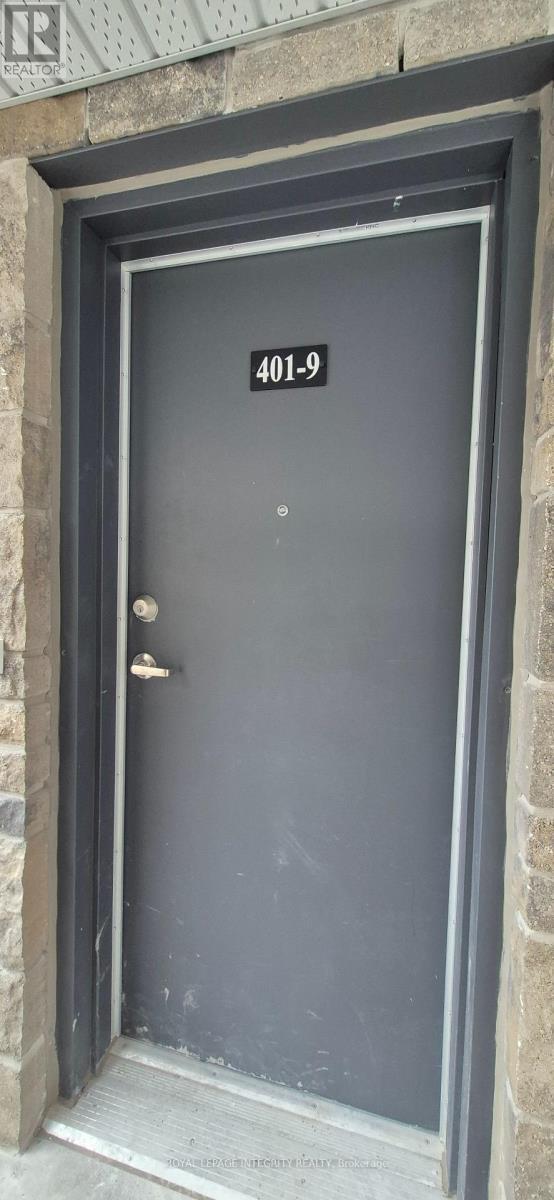 401 Glenroy Gilbert Dr in Ottawa, ON - Building Photo - Building Photo