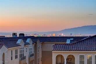 2555 Hampton Rd in Henderson, NV - Building Photo - Building Photo