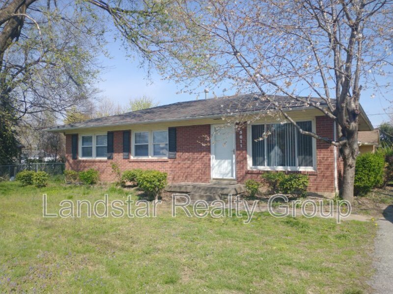 5611 Johnsontown Rd in Louisville, KY - Building Photo