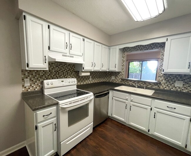 2914 La Villas Dr in Knoxville, TN - Building Photo - Building Photo