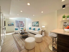 3748 N Sheffield Ave, Unit 1 in Chicago, IL - Building Photo - Building Photo