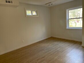 106 Wyldewood Rd in Easton, CT - Foto de edificio - Building Photo