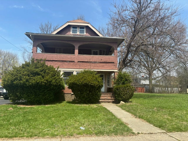3245 Desota Ave in Cleveland Heights, OH - Foto de edificio