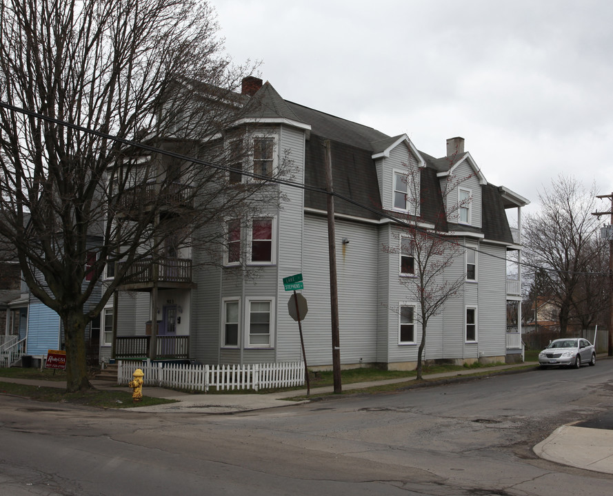 923 Lake St in Elmira, NY - Building Photo