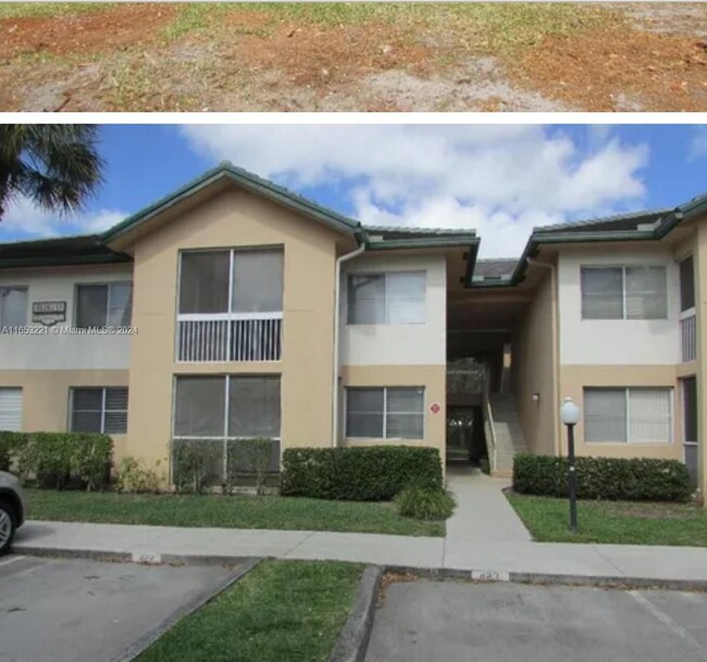 9733 Westview Dr in Coral Springs, FL - Building Photo - Building Photo