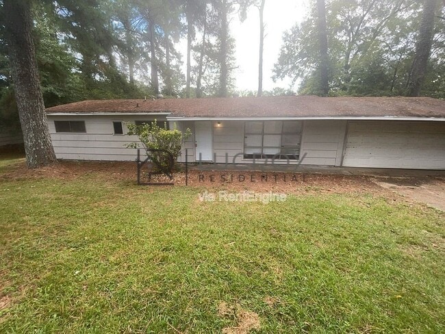 property at 2694 Woodside Dr