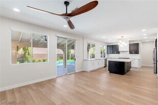 2554 New Morning Ave in Henderson, NV - Building Photo