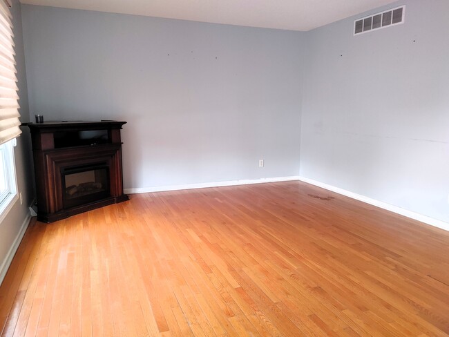 579 Homestead Dr in North Tonawanda, NY - Building Photo - Building Photo