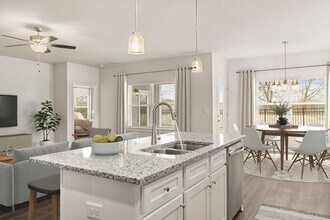 488 Amherst Way, Unit 15518-C in Jefferson, GA - Building Photo - Building Photo