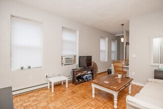 404 Meridian St in Boston, MA - Building Photo - Building Photo