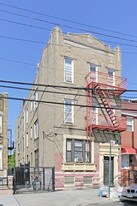 3750 104th St in Corona, NY - Building Photo