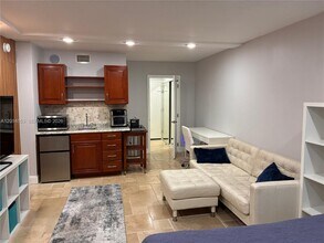 2780 NE 183rd St in Aventura, FL - Building Photo - Building Photo