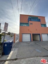 915 Broadway St in Venice, CA - Building Photo - Building Photo