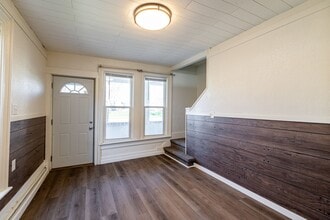 1308 5th Ave S-Unit -1308 in La crosse, WI - Building Photo - Building Photo