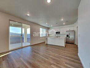 9739 W Parkway Dr in Tolleson, AZ - Foto de edificio - Building Photo