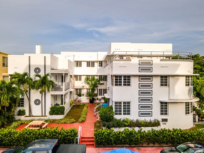 Flamingo Apartments in Miami Beach, FL - Foto de edificio - Building Photo
