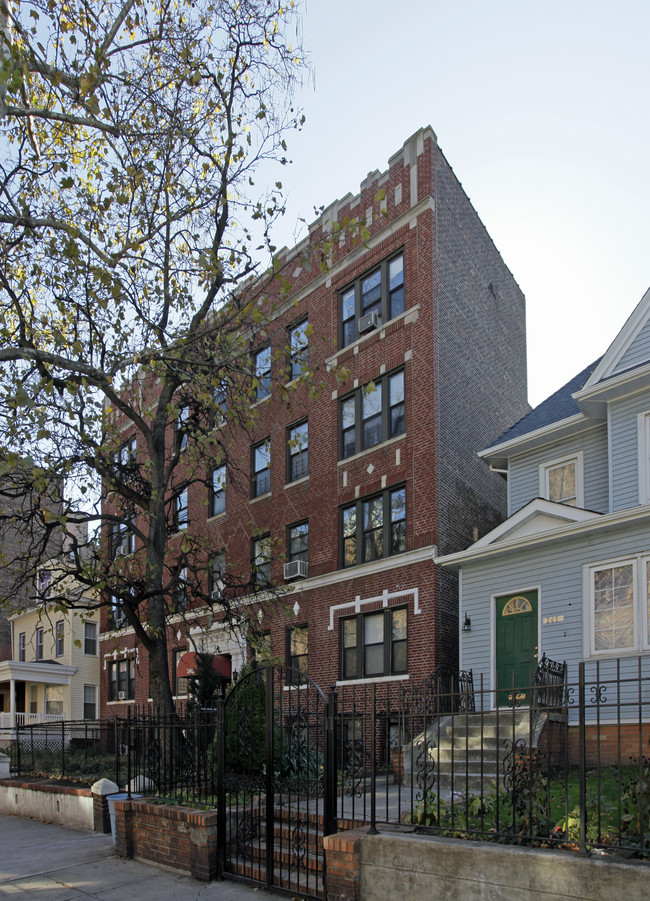 343 Fairmount Ave in Jersey City, NJ - Foto de edificio - Building Photo