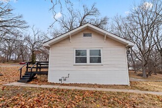 634 NE Russell Rd. in Kansas City, MO - Building Photo - Building Photo