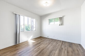 3643 Monon St in Los Angeles, CA - Foto de edificio - Interior Photo