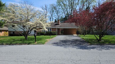 13567 Donnybrook Dr in Hagerstown, MD - Building Photo - Building Photo