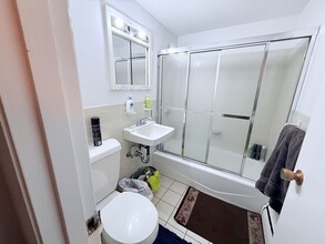205 Kent St, Unit 44 in Brookline, MA - Building Photo - Building Photo