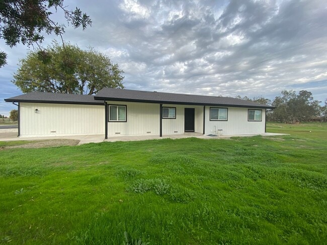 9065 Campbell Rd in Elk Grove, CA - Building Photo - Building Photo