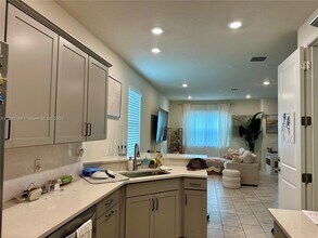 4144 Greenway Dr in Hollywood, FL - Building Photo - Building Photo