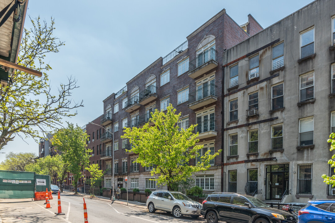 Park Slope Court in Brooklyn, NY - Building Photo