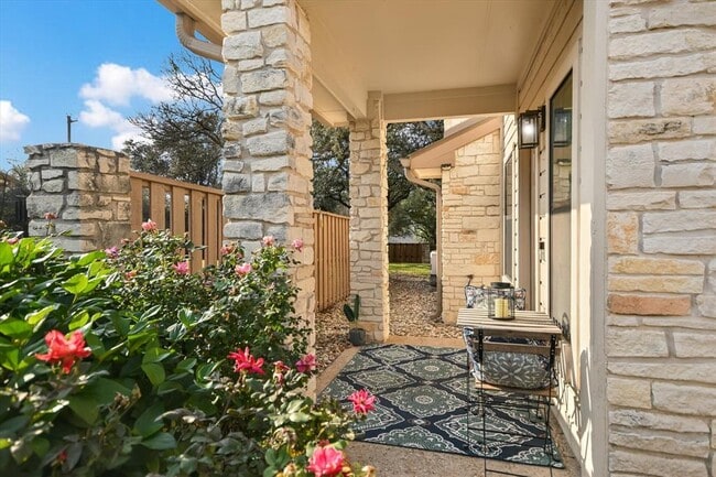 2201 Lakeway Blvd in Lakeway, TX - Building Photo - Building Photo