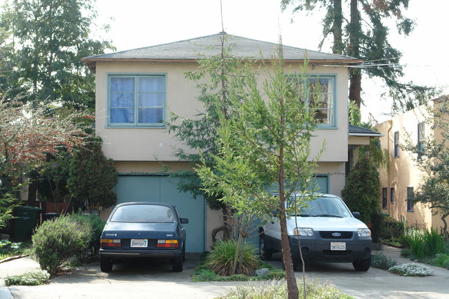 1346 Hopkins St in Berkeley, CA - Foto de edificio - Building Photo