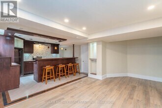 1609 Hollywell Ave in Mississauga, ON - Building Photo - Building Photo